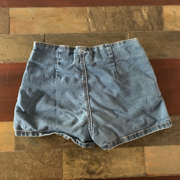 blue jean shorts - Picture 2 of 3